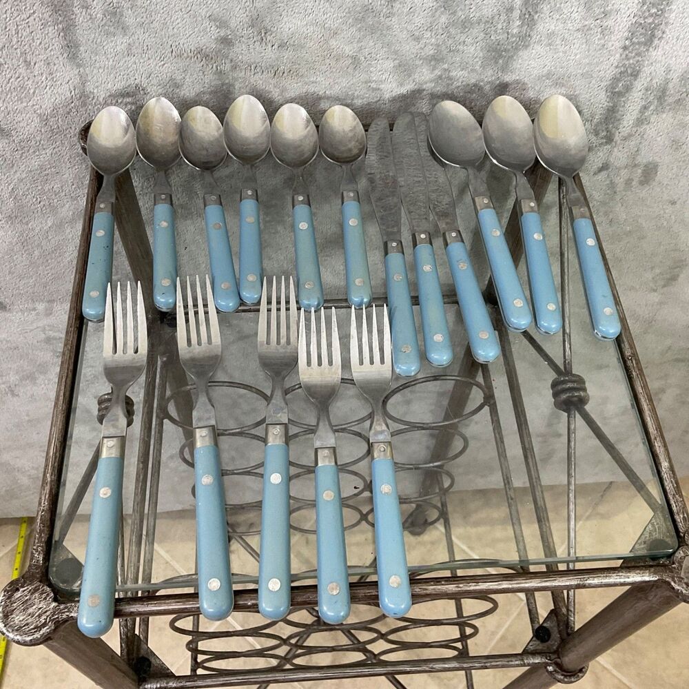 WASHINGTON FORGE WF Mardi Gras Stainless Light Blue Flatware Lot 17 pcs.